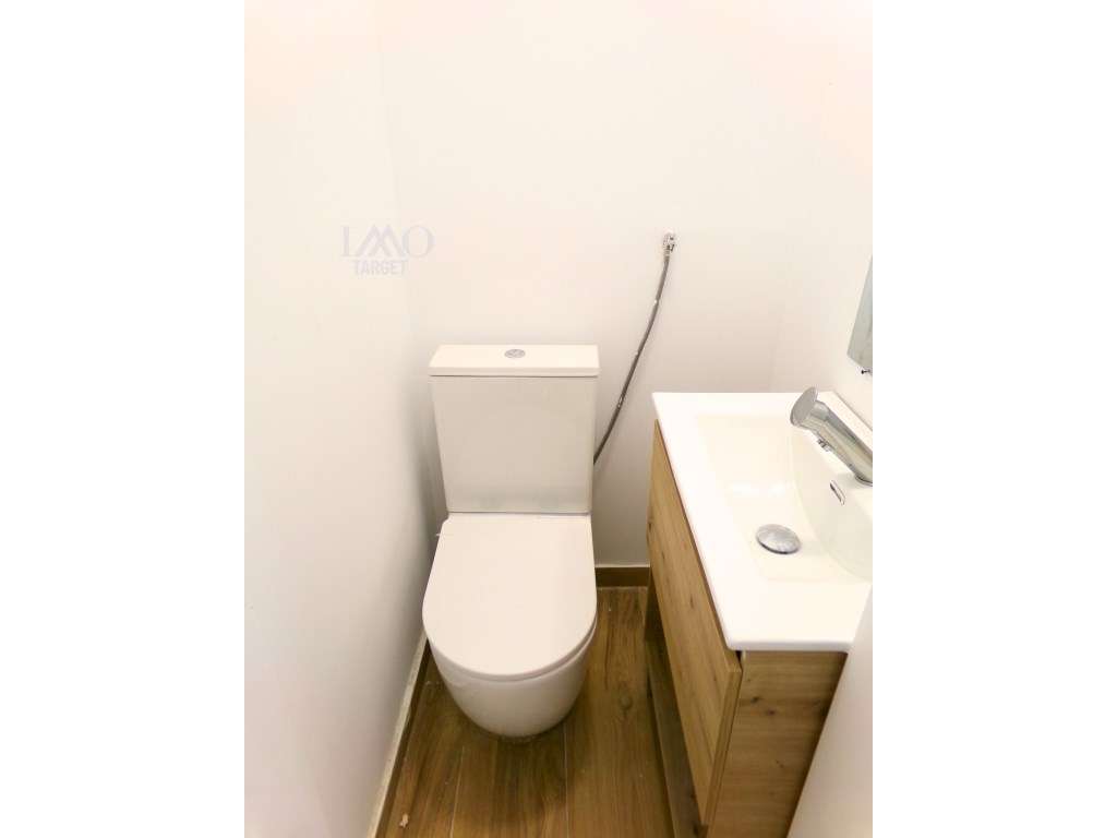 Loja com Rendimento - Areeiro - Rentabilidade de 8.5%-3