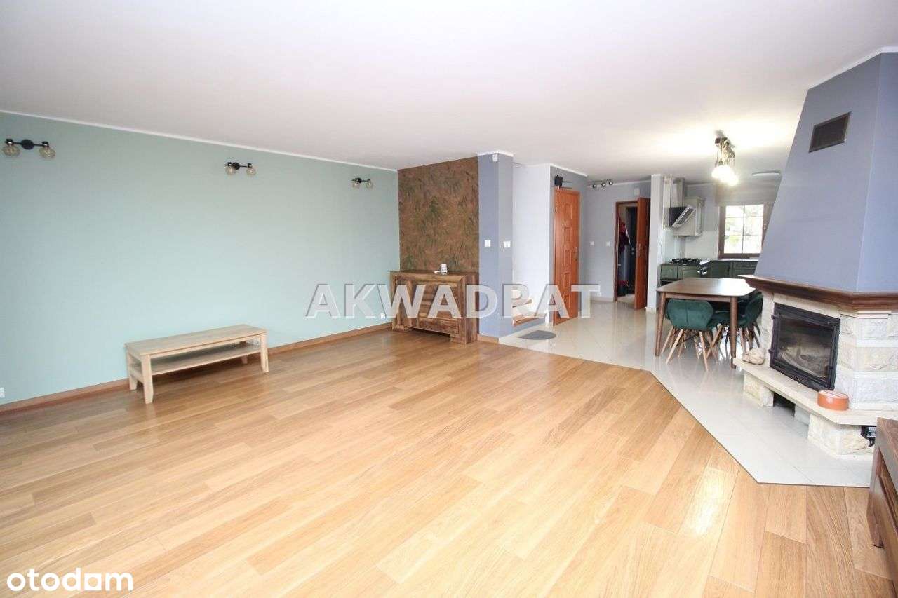 Dom w zabudowie szeregowej Piaskowa Góra-0