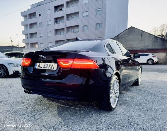 Jaguar XE 2.0 D Portfolio Aut. - 3