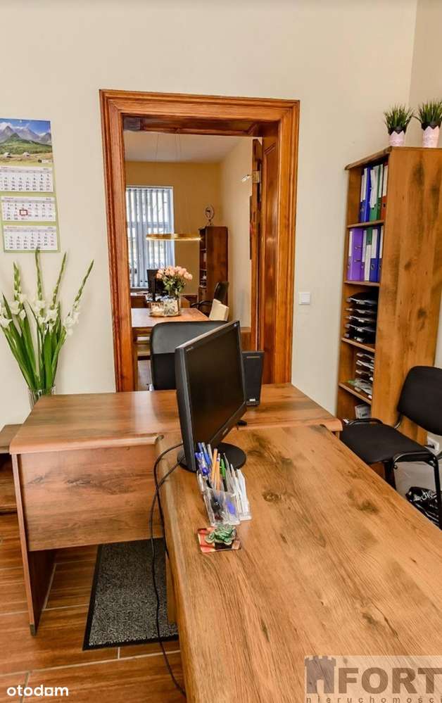 Lokal usługowo - biurowy w centrum - Widok 2
