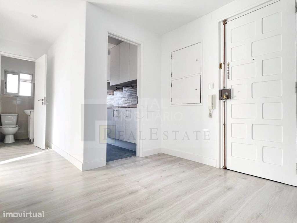 Apartamento T3 totalmente renovado em Setúbal-16