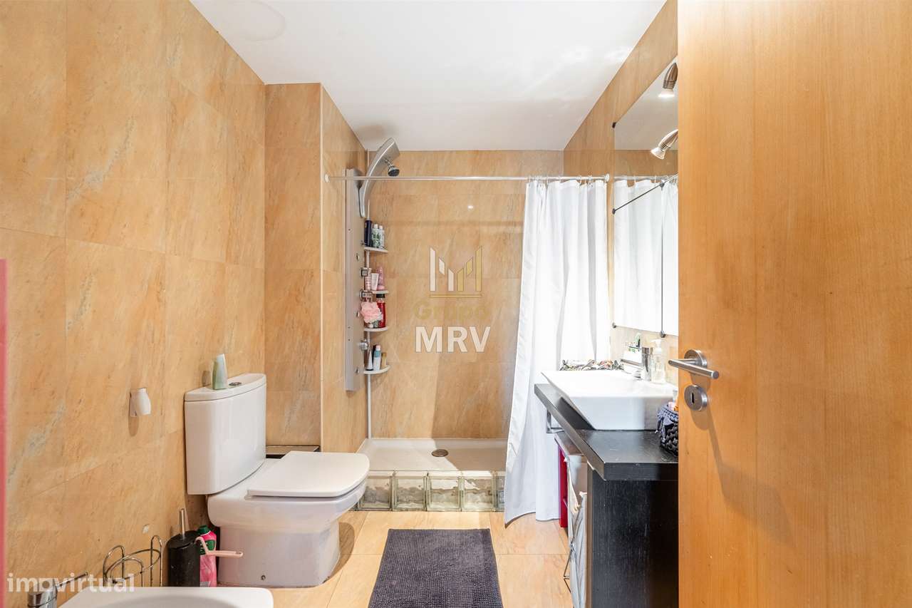 Excelente Apartamento T3 em Lamaçães-12