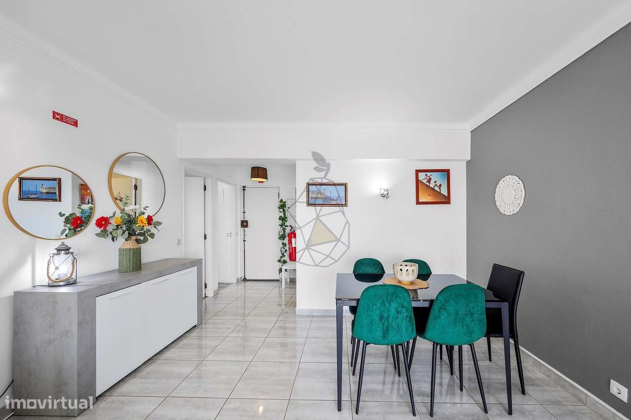 Apartamento de 2 Quartos com Vista Mar e Piscina  a 300m da Praia da R-19