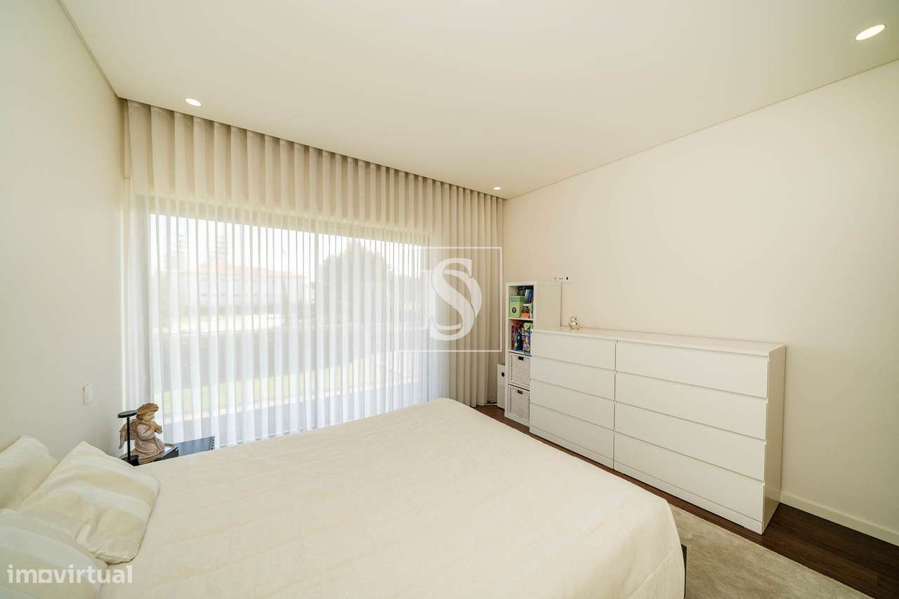 Apartamento T4 de Luxo, no Mira Rio 3, em Barcelinhos-48