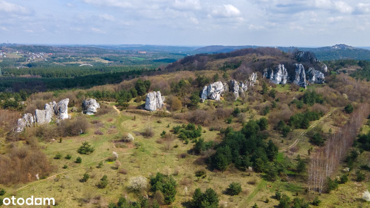 Działka budowlana uzbrojona z widokiem na skały