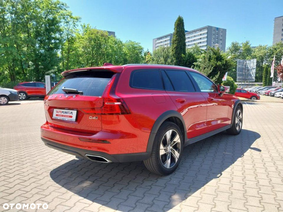 Volvo V60 Cross Country - 5