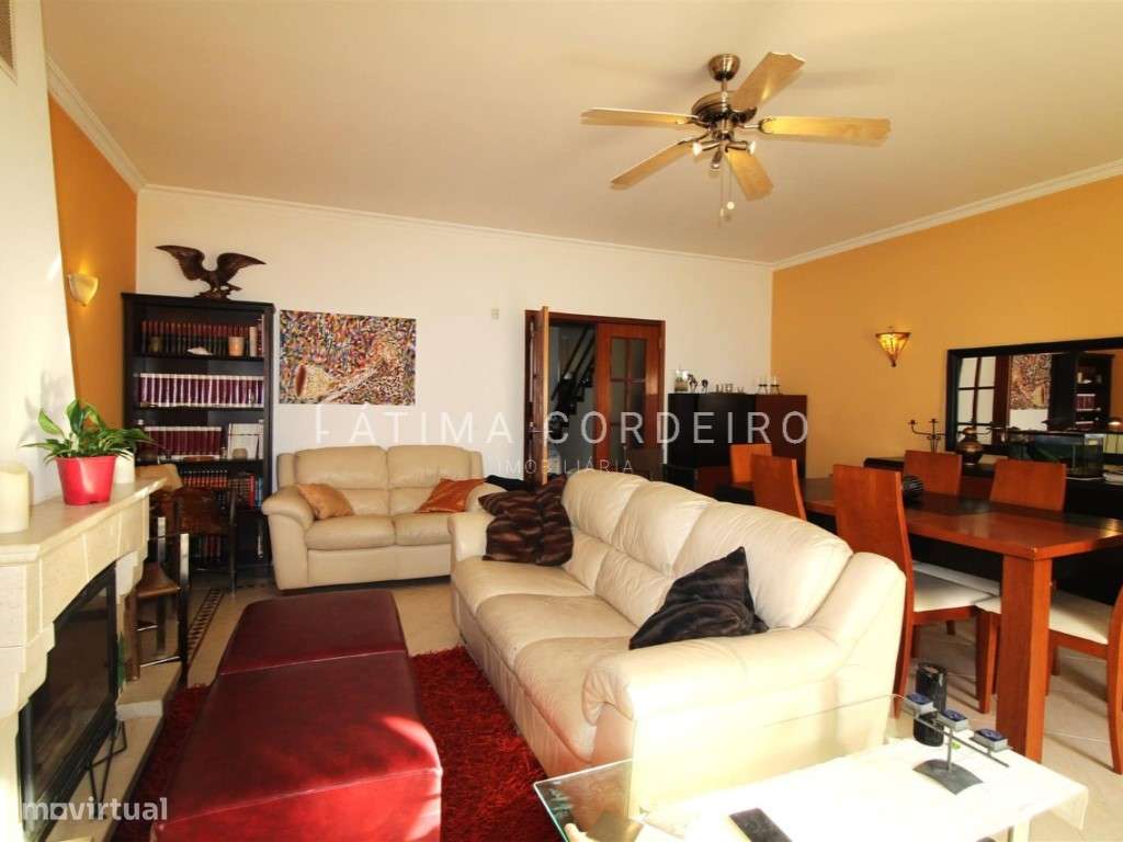 Excelente Moradia T3+1 com garagem em zona privilegiada-5