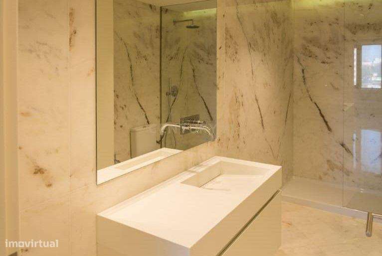 Luxuoso Apartamento T3 nas Torres das Amoreiras, Lisboa-24