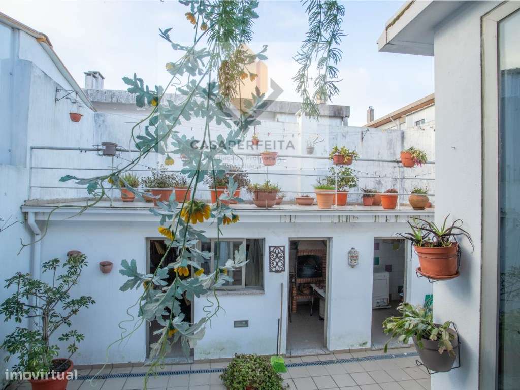 Moradia T3 + Escritório com Espaço Exterior - Mafamude - Junto a Sa...-37
