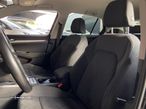 VW Golf 2.0 TDI Style - 32