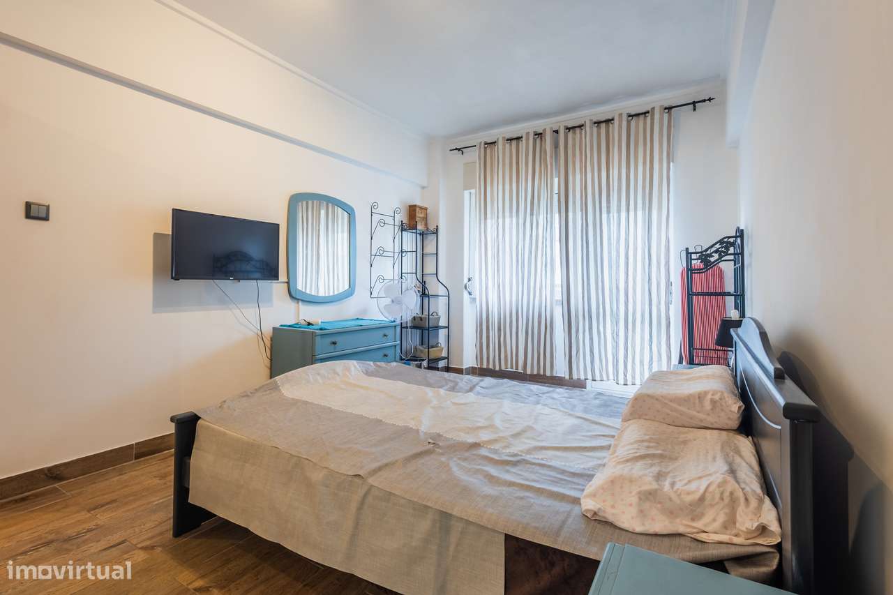 Apartamento T2 Próximo da Estação da CP Agualva - Cacém-2