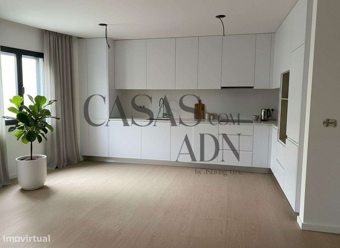 Apartamento T1+1 no Centro de Esgueira-1