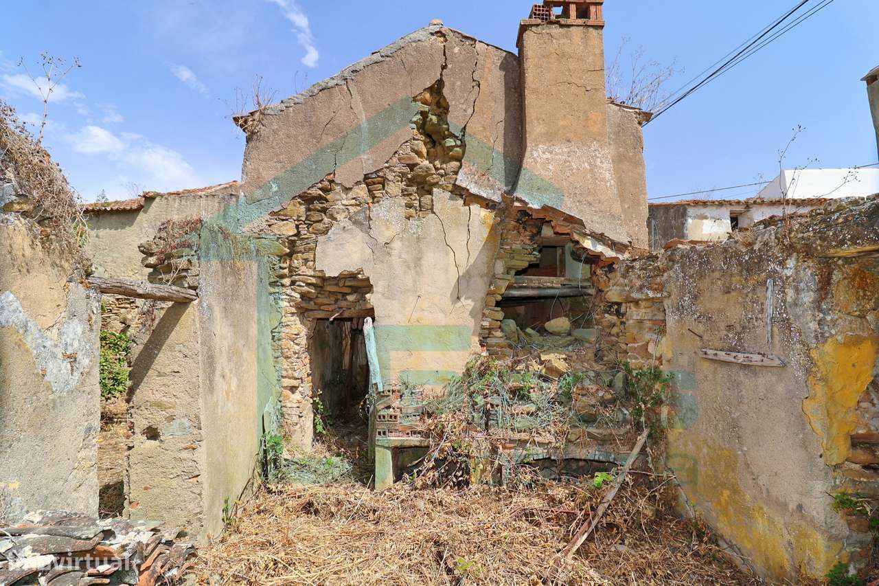 Moradia para recuperar 323 m², dois pisos, 25 minutos de Torres Vedras-13