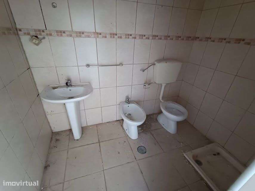 Moradia T2 Geminada com 2 Casas de Banho-4