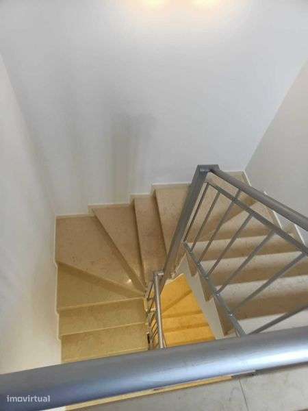 Alugo moradia ao ano - Grande imagem: 5/12