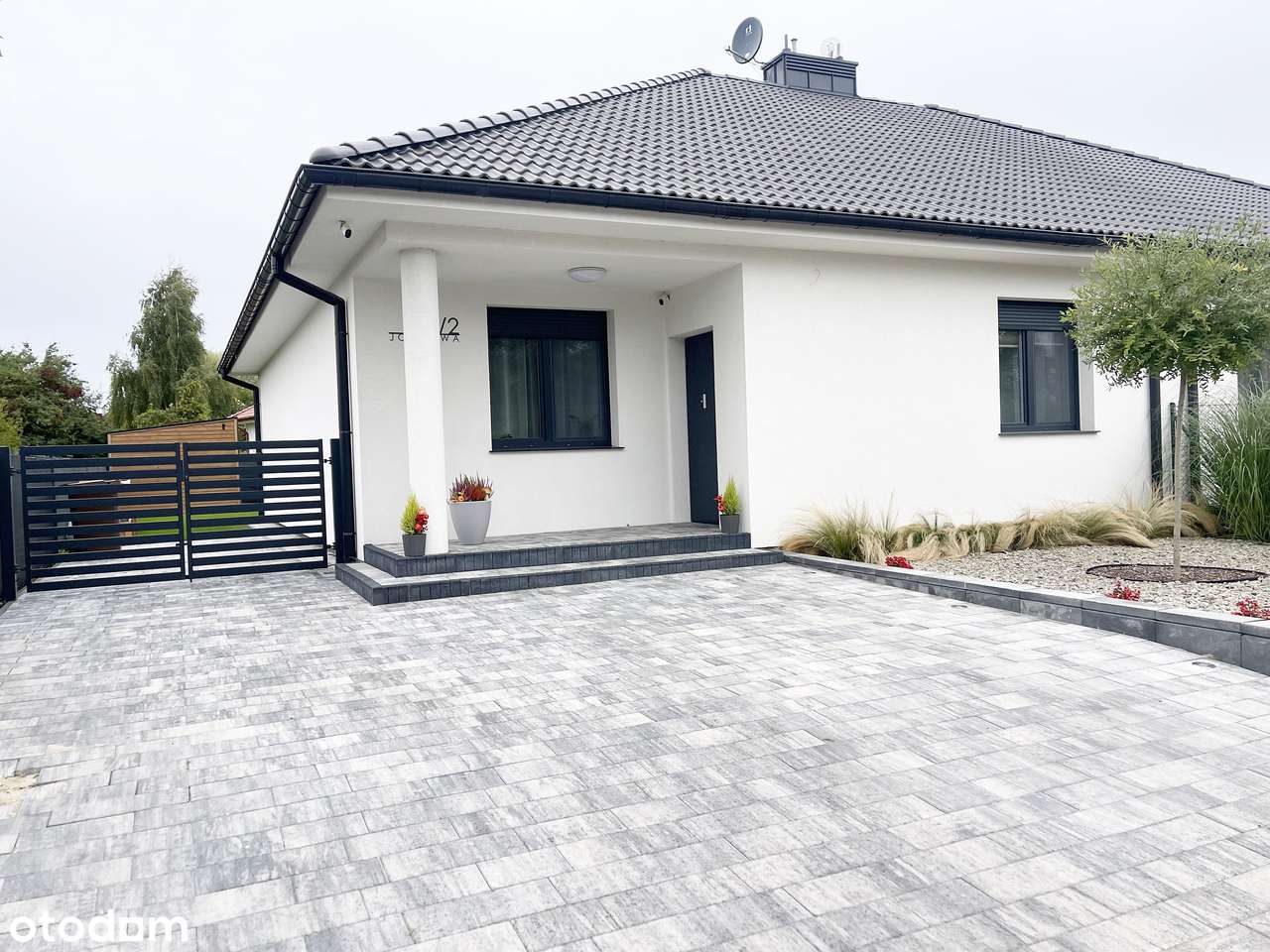 Parterowy luksusowy dom klasy PREMIUM z 2021r-1