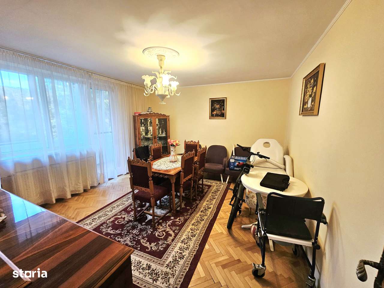 Vând apartament 4 camere-str.Splaiul Crișanei-3