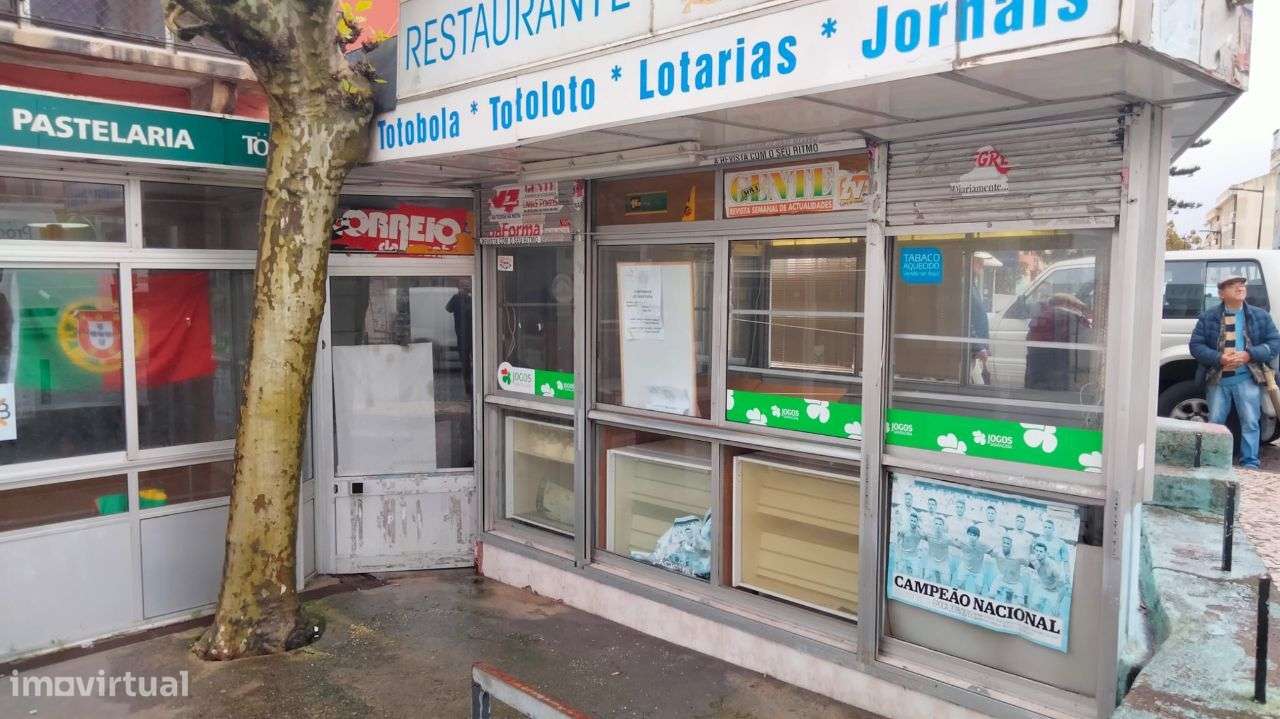 Prédio estação CP Mem Martins-4