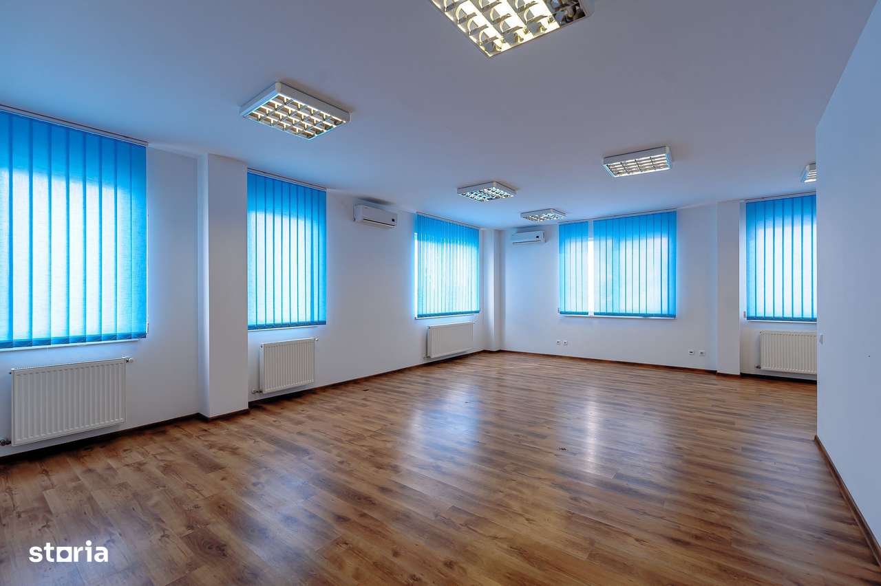 Cladire birouri cu parcari in incinta privata - Imagine principală: 2/13