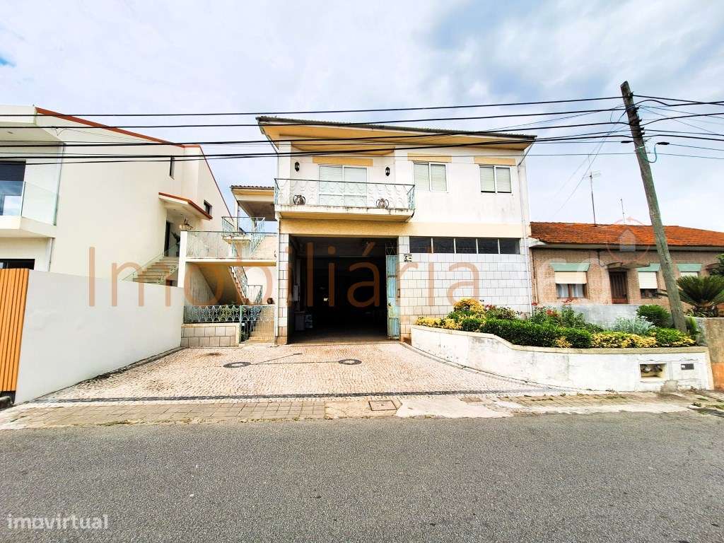 **Armazém para Venda - Oportunidade Única!**-26