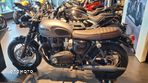 Triumph Bonneville - 4