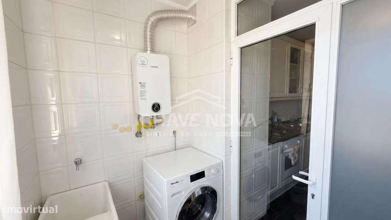 Apartamento T1+1 Último Piso c/ Lugar de Garagem em Canidelo - Gaia-10