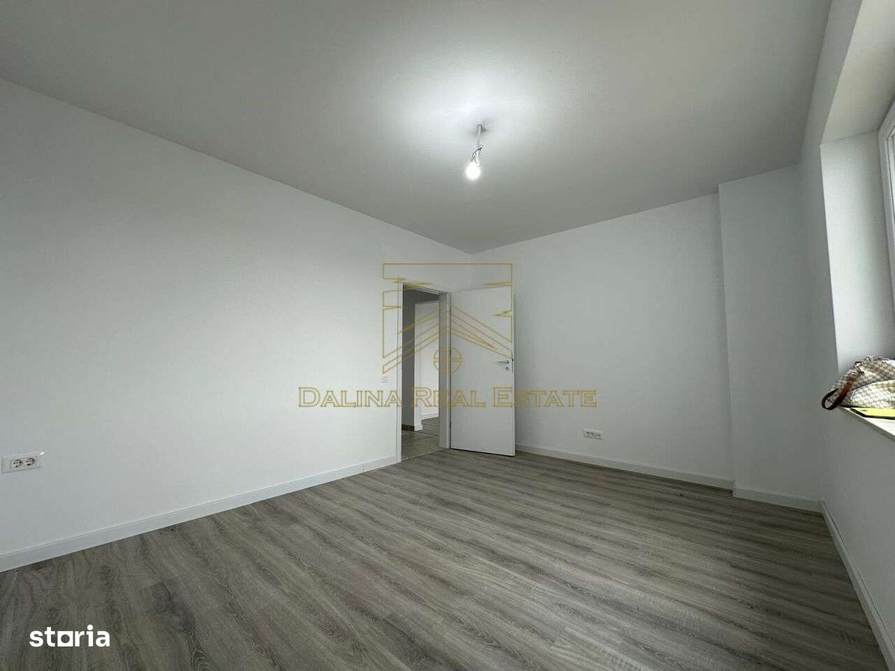 Vanzare 2 camere, 61 mp + gradina 85 mp, Sector 4-6