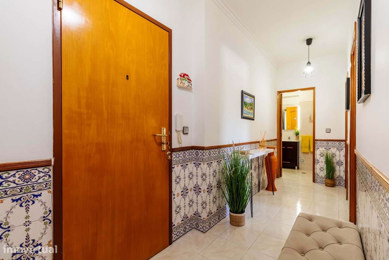 Apartamento T2 c/ Varanda no Casal do Cotão, Sintra-4