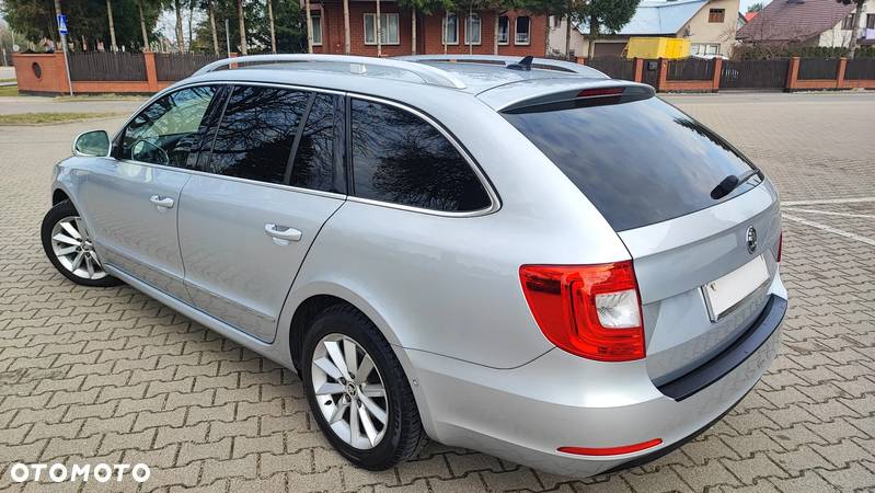 Skoda Superb 1.6 TDI GreenLine - 29