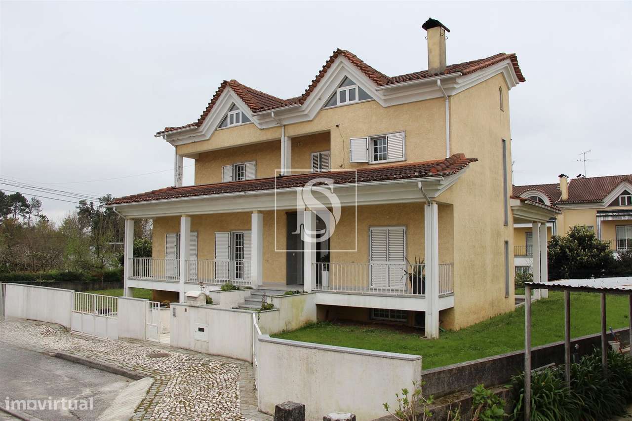 Moradia Isolada T4 1 Em Orgens
