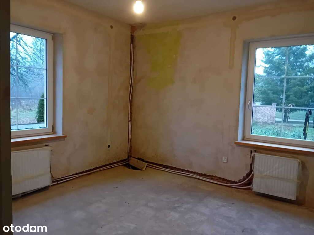 Duży budynek na sprzedaż. Idealny pod inwestycje.-13