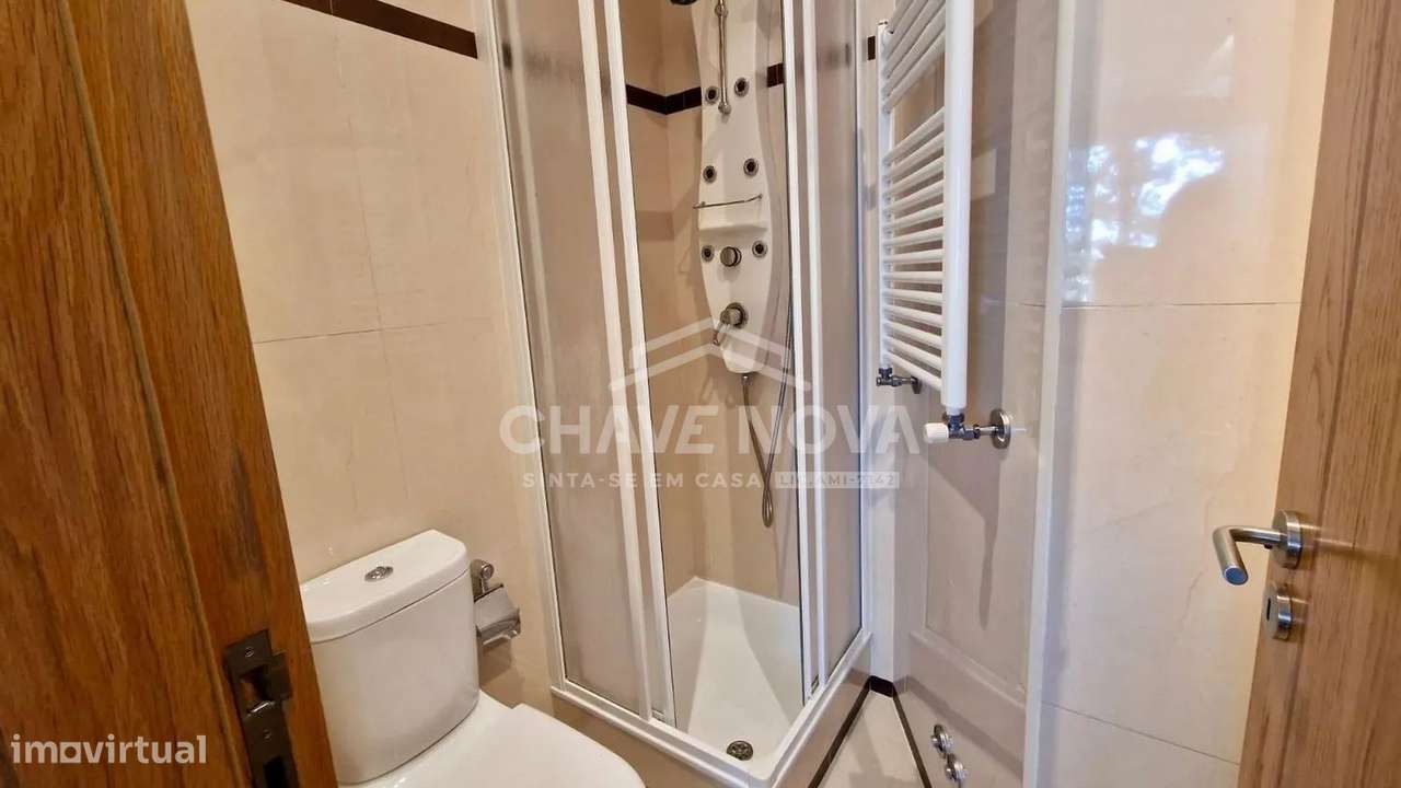 Apartamento T2 | Vila Nova de Gaia | Lugar de Garagem e Varanda - Grande imagem: 4/12