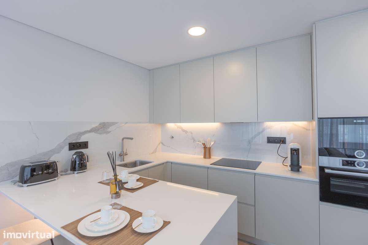 Aluga-se T2 novo, totalmente mobilado e equipado, bem localizado - Grande imagem: 4/30