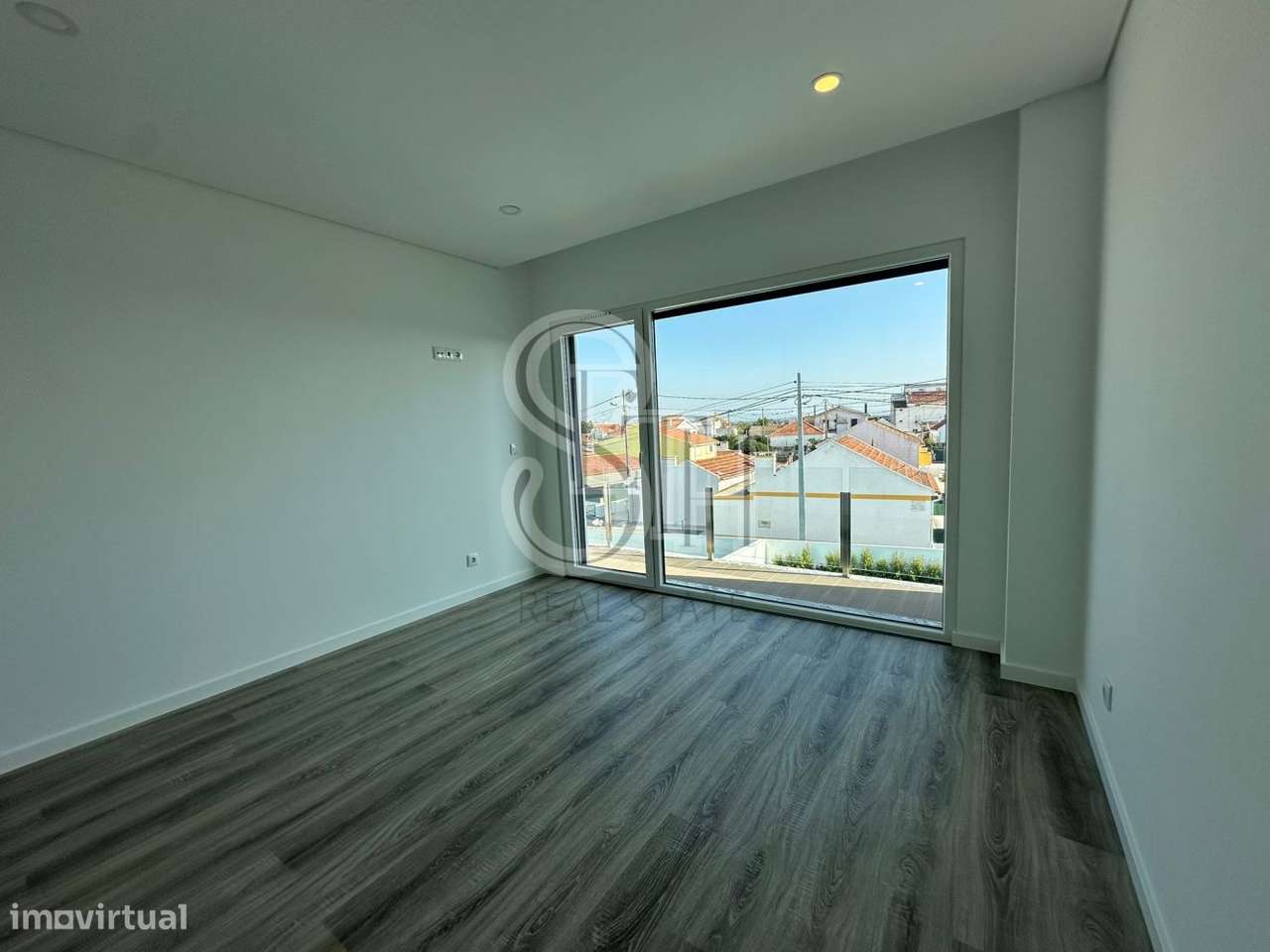 MORADIA V3+1 CENTRO DA CIDADE-30