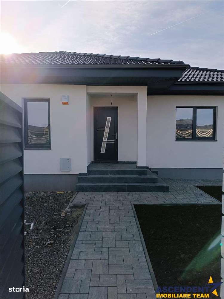 Casa finisaje apreciabile, 500mp teren, Tarlungeni, Brasov - Imagine principală: 4/12