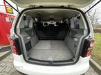 Volkswagen Touran 2.0 TDI DPF DSG Trendline - 23