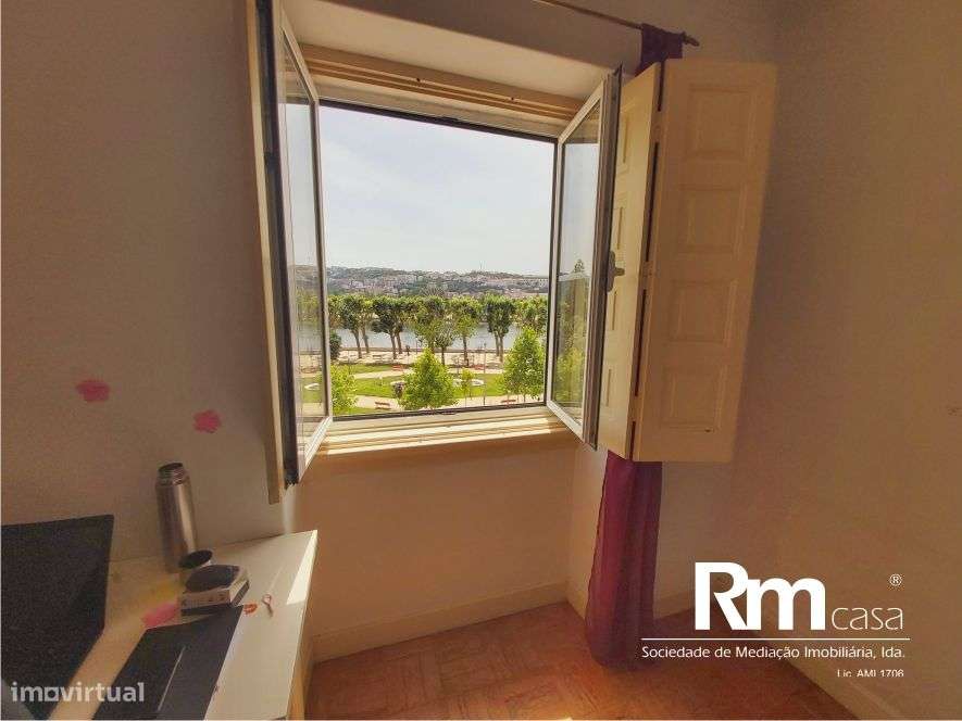 excelente prédio na Av. Emidio Navarro, junto ao Parque da Cidade-18