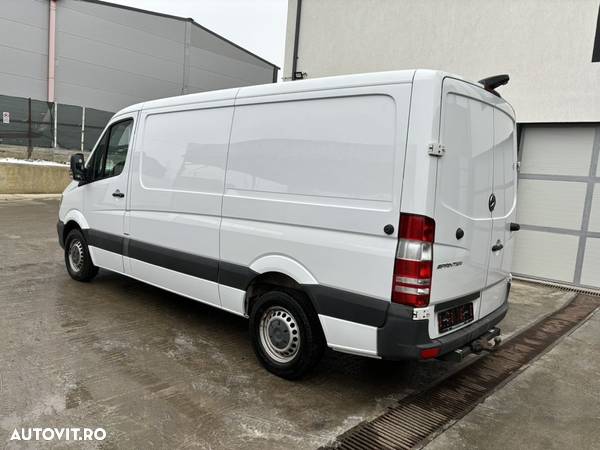 Mercedes-Benz Sprinter - 4