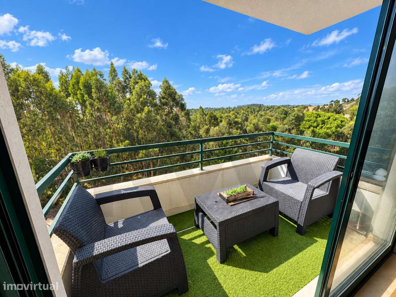 Apartamento Duplex T3+3 em Belas | Amplo, Luminoso e com Vista Desafog-7