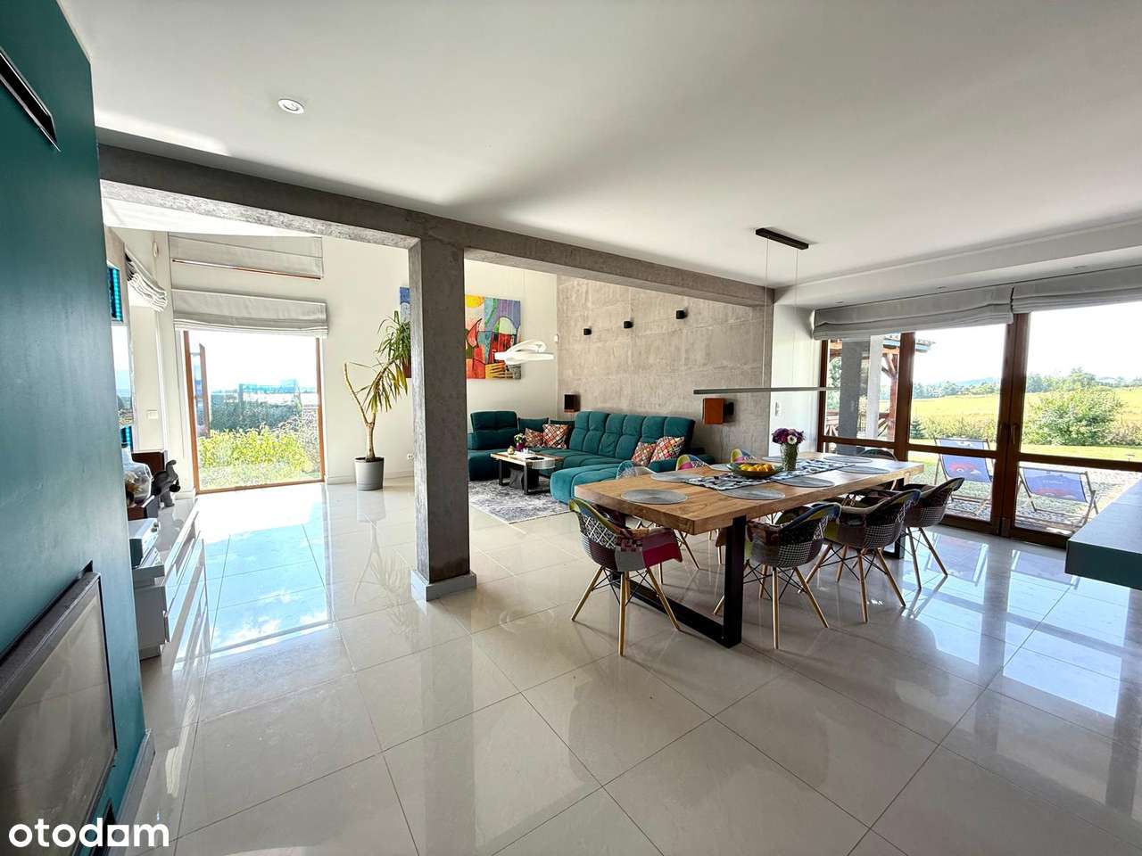 Duży dom do zamieszkania w Komarnie. Polecam-6