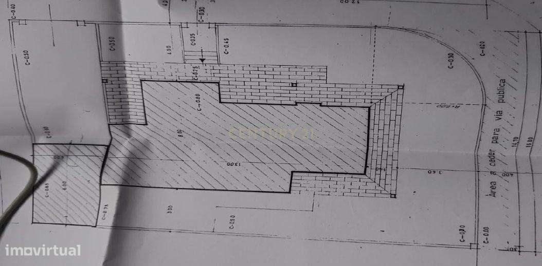 Excelente Oportunidade de Investimento | Moradia Isolada T3 com Usufru - Grande imagem: 3/5