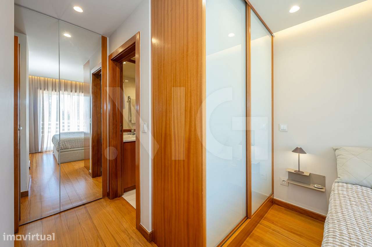Penthouse T2 Matosinhos em Condomínio fechado com Garagem e Arrumos-36