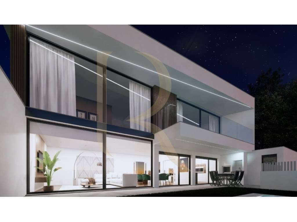 Moradia T4 isolada com piscina, churrasqueira e garagem na Aroeira - Grande imagem: 4/6