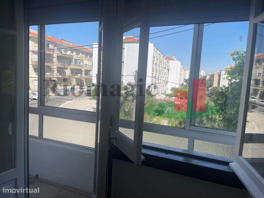 Apartamento T4 - Rio de Mouro-10