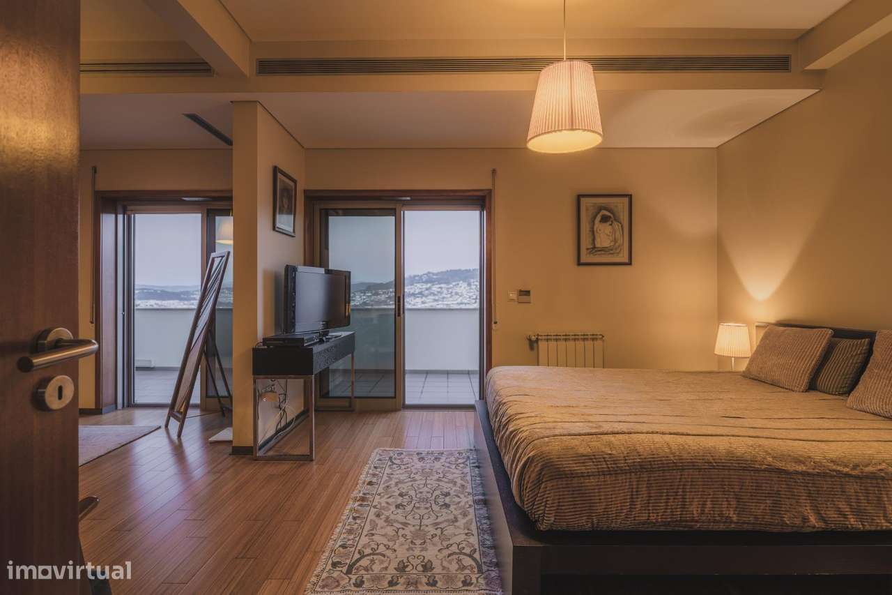 Moradia T4 com jardim e garagem dupla a 6 min do centro de Braga-18