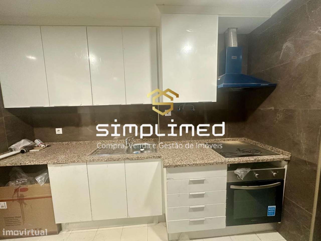 Apartamento T3 com boa varanda. - Grande imagem: 2/17