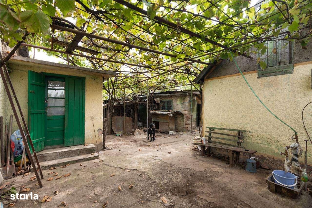 RECO . Casa batraneasca Episcopia bihorului - Imagine principală: 2/18