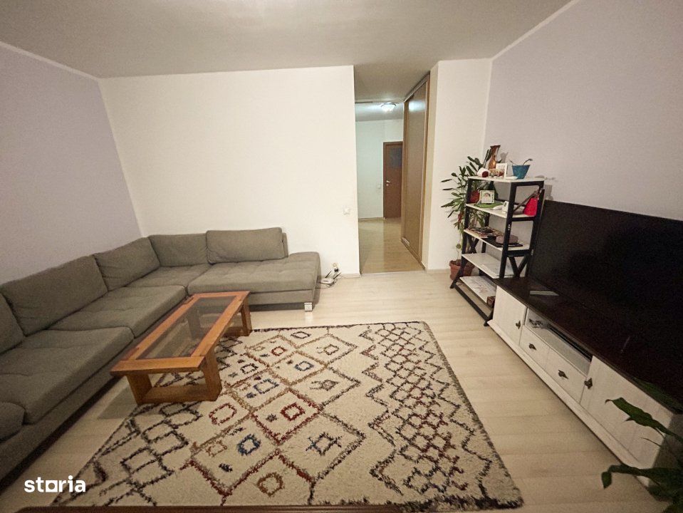 Apartament cu 3 camere si centrala, Gloria Residence