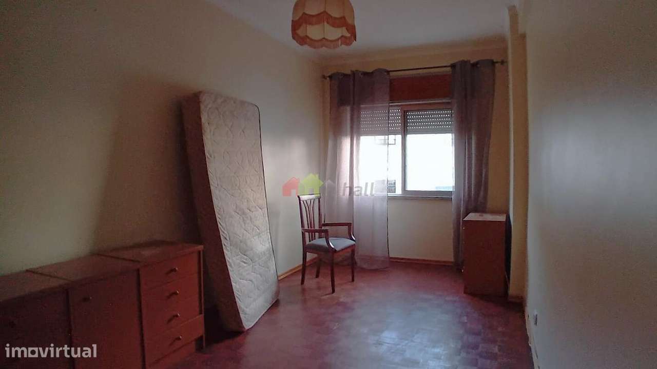 Apartamento T3 no Bairro Afonso Costa - Setúbal-19