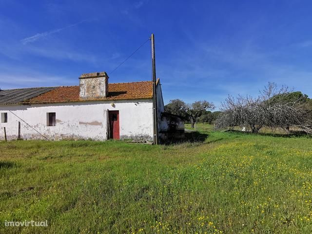 Terreno com 8.5 hectares casa para reconstruir